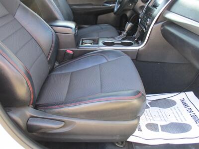 2016 Toyota Camry SE   - Photo 19 - Bell, CA 90201