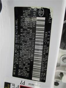 2016 Toyota Camry SE   - Photo 32 - Bell, CA 90201