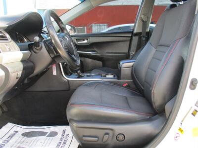 2016 Toyota Camry SE   - Photo 11 - Bell, CA 90201