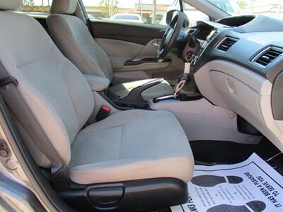 2013 Honda Civic LX   - Photo 19 - Bell, CA 90201