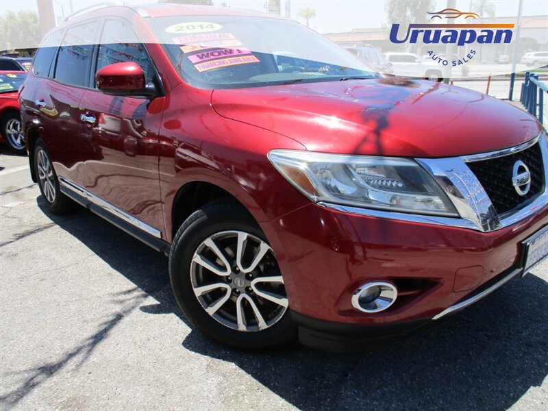 2014 Nissan Pathfinder SL  