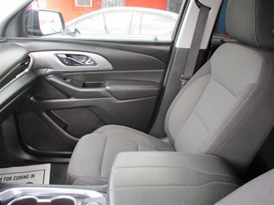 2020 Chevrolet Traverse LT Cloth - Photo 13 - Bell, CA 90201