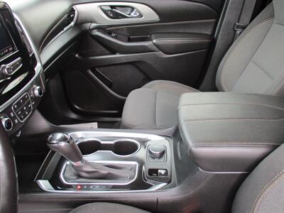 2020 Chevrolet Traverse LT Cloth - Photo 12 - Bell, CA 90201