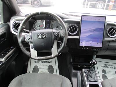 2016 Toyota Tacoma Double Cab SR5 V6 - Photo 22 - Bell, CA 90201