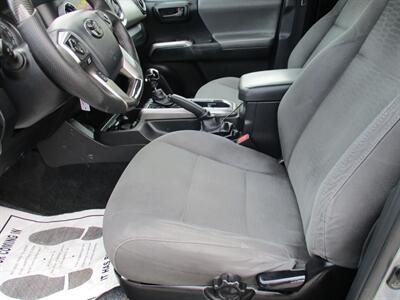 2016 Toyota Tacoma Double Cab SR5 V6 - Photo 10 - Bell, CA 90201