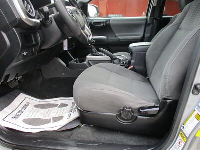 2016 Toyota Tacoma Double Cab SR5 V6 - Photo 9 - Bell, CA 90201