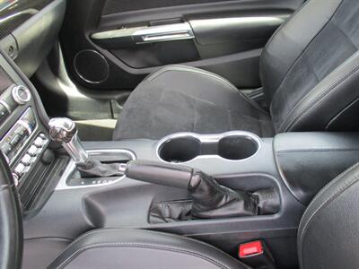 2021 Ford Mustang EcoBoost Premium - Photo 13 - Bell, CA 90201