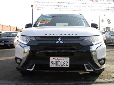 2019 Mitsubishi Outlander SEL   - Photo 3 - Bell, CA 90201