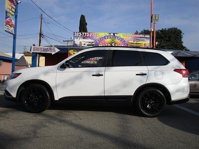 2019 Mitsubishi Outlander SEL   - Photo 10 - Bell, CA 90201