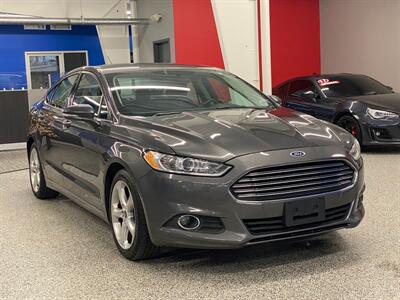 2016 Ford Fusion SE   - Photo 2 - Grand Rapids, MI 49504