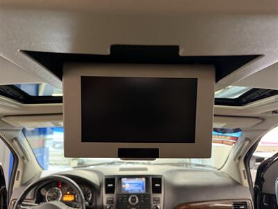 2010 Nissan Armada Titanium   - Photo 11 - Grand Rapids, MI 49504