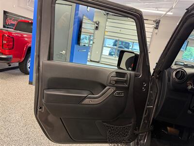 2017 Jeep Wrangler Willys Wheeler   - Photo 15 - Grand Rapids, MI 49504