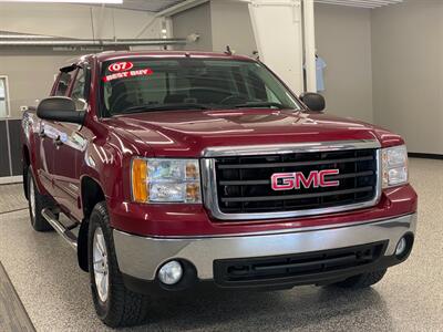 2007 GMC Sierra 1500 SLE1   - Photo 2 - Grand Rapids, MI 49504