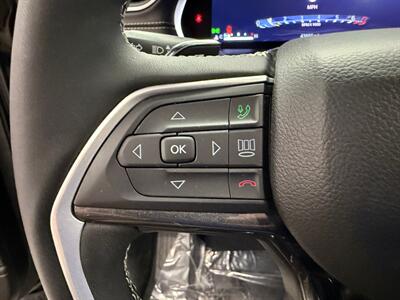 2023 Jeep Grand Cherokee Altitude   - Photo 32 - Grand Rapids, MI 49504