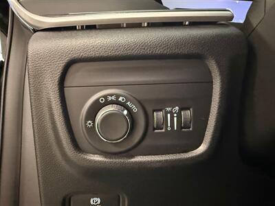 2023 Jeep Grand Cherokee Altitude   - Photo 33 - Grand Rapids, MI 49504