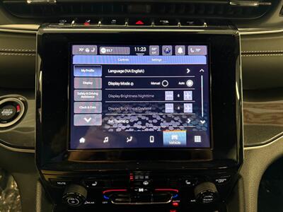2023 Jeep Grand Cherokee Altitude   - Photo 43 - Grand Rapids, MI 49504
