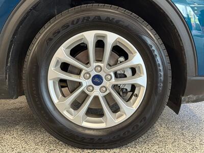 2020 Ford Escape SE   - Photo 9 - Grand Rapids, MI 49504