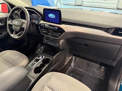 2020 Ford Escape SE   - Photo 10 - Grand Rapids, MI 49504