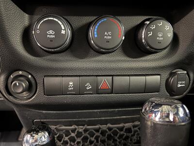 2011 Jeep Wrangler Unlimited Sport   - Photo 13 - Grand Rapids, MI 49504