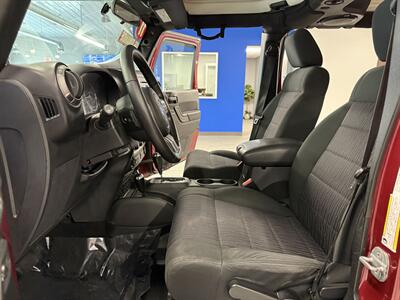 2011 Jeep Wrangler Unlimited Sport   - Photo 32 - Grand Rapids, MI 49504