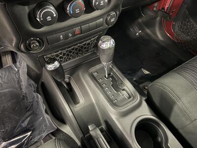 2011 Jeep Wrangler Unlimited Sport   - Photo 12 - Grand Rapids, MI 49504
