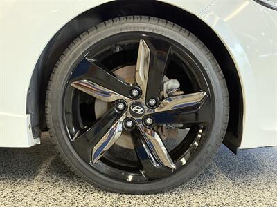 2013 Hyundai VELOSTER Turbo   - Photo 9 - Grand Rapids, MI 49504