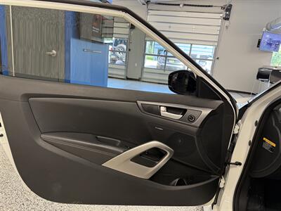 2013 Hyundai VELOSTER Turbo   - Photo 19 - Grand Rapids, MI 49504