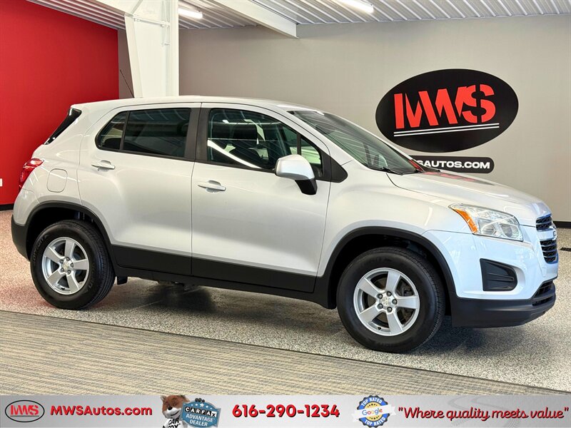 2016 Chevrolet Trax LS - Photo 1 - Grand Rapids, MI 49504