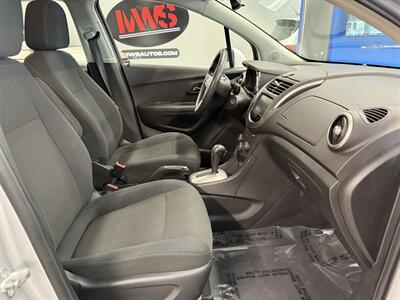 2016 Chevrolet Trax LS   - Photo 11 - Grand Rapids, MI 49504