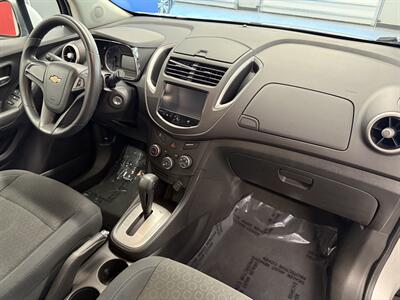 2016 Chevrolet Trax LS   - Photo 12 - Grand Rapids, MI 49504