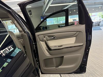 2015 GMC Acadia SLT-1 - Photo 26 - Grand Rapids, MI 49504
