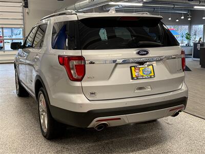 2016 Ford Explorer XLT   - Photo 6 - Grand Rapids, MI 49504