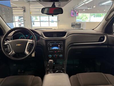 2017 Chevrolet Traverse LT   - Photo 20 - Grand Rapids, MI 49504