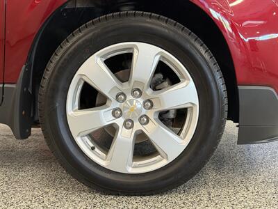 2017 Chevrolet Traverse LT   - Photo 9 - Grand Rapids, MI 49504