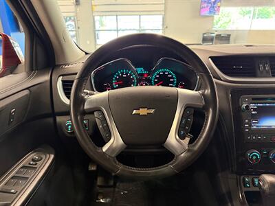 2017 Chevrolet Traverse LT   - Photo 21 - Grand Rapids, MI 49504