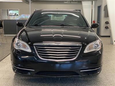 2014 Chrysler 200 LX   - Photo 3 - Grand Rapids, MI 49504