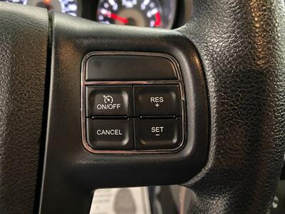 2014 Chrysler 200 LX   - Photo 24 - Grand Rapids, MI 49504