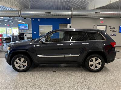 2012 Jeep Grand Cherokee Overland   - Photo 4 - Grand Rapids, MI 49504
