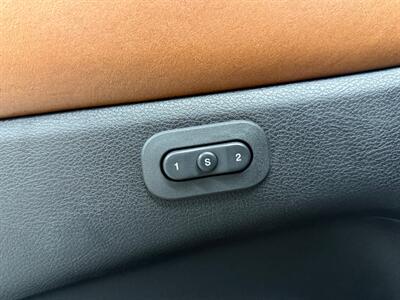 2012 Jeep Grand Cherokee Overland   - Photo 16 - Grand Rapids, MI 49504