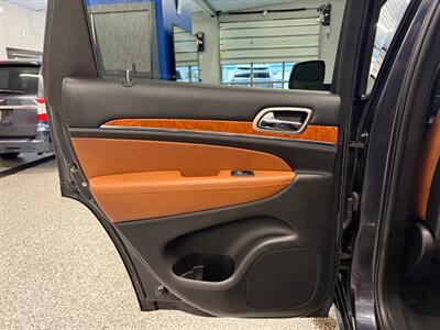 2012 Jeep Grand Cherokee Overland   - Photo 26 - Grand Rapids, MI 49504
