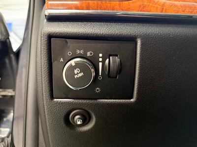 2012 Jeep Grand Cherokee Overland   - Photo 18 - Grand Rapids, MI 49504