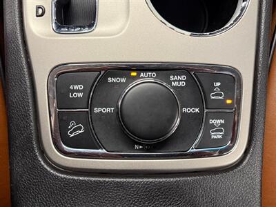 2012 Jeep Grand Cherokee Overland   - Photo 34 - Grand Rapids, MI 49504