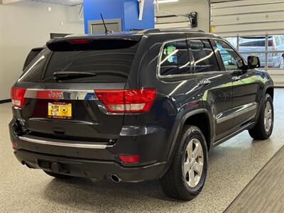 2012 Jeep Grand Cherokee Overland   - Photo 6 - Grand Rapids, MI 49504