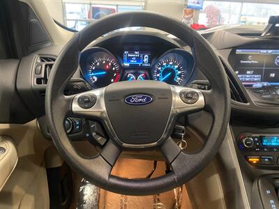 2015 Ford Escape SE   - Photo 16 - Grand Rapids, MI 49504