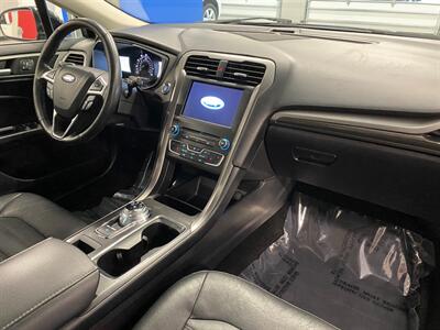 2017 Ford Fusion SE   - Photo 9 - Grand Rapids, MI 49504