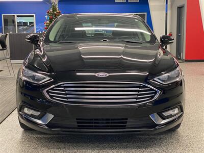 2017 Ford Fusion SE   - Photo 2 - Grand Rapids, MI 49504