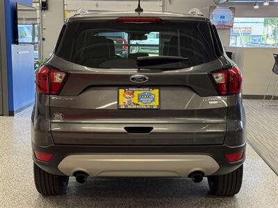 2019 Ford Escape Titanium - Photo 6 - Grand Rapids, MI 49504