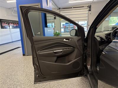 2019 Ford Escape Titanium - Photo 18 - Grand Rapids, MI 49504