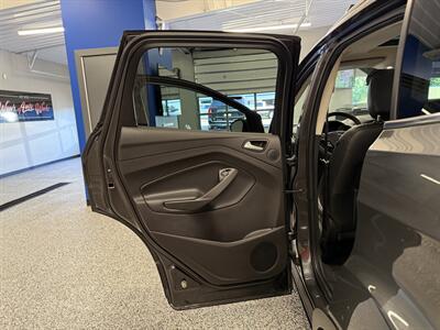 2019 Ford Escape Titanium - Photo 17 - Grand Rapids, MI 49504