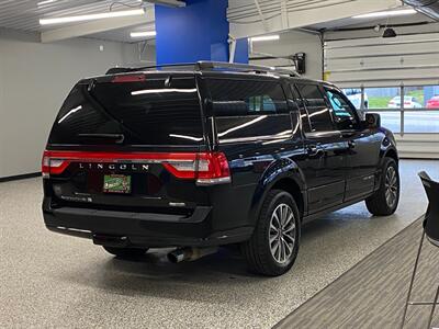 2015 Lincoln Navigator L   - Photo 7 - Grand Rapids, MI 49504